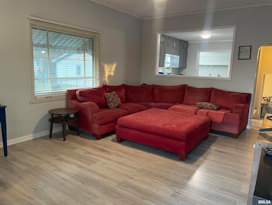 1202 E Parham St, Marion, IL 62959 - photo 2