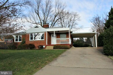 6514 Ivy Hill Dr, McLean, VA 22101 - photo 2