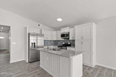 13645 Lago Vista Ave, Horizon City, TX 79928 - photo 7