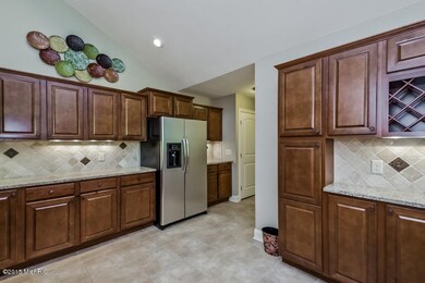 016-Kitchen-1899518-small