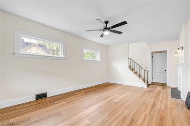 5258 Erwin St, Maple Heights, OH 44137 - photo 7