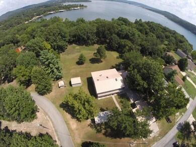 1299 Breezy Point Ln, Kimberling City, MO 65686 - photo 4