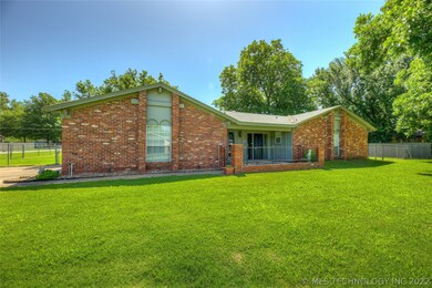 12911 S 123rd East Ave, Broken Arrow, OK 74011 - photo 2