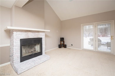 750 Hampton Cir unit 2, Aurora, OH 44202 - photo 5