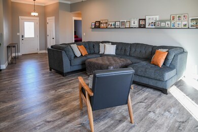 1684 E Fort Sumter Ct, Republic, MO 65738 - photo 5