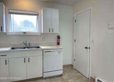 2746 W 42nd Ave unit 4, Anchorage, AK 99517 - photo 3