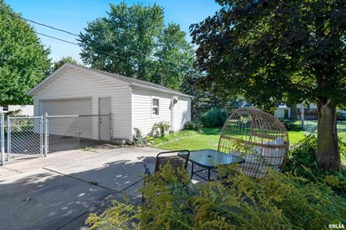 2017 W 36th St, Davenport, IA 52806 - photo 5