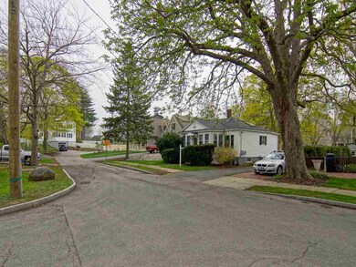 196 Sherburne Ave, Portsmouth, NH 03801 - photo 3