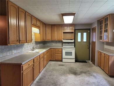 6723 Quivira Rd, Shawnee, KS 66216 - photo 5