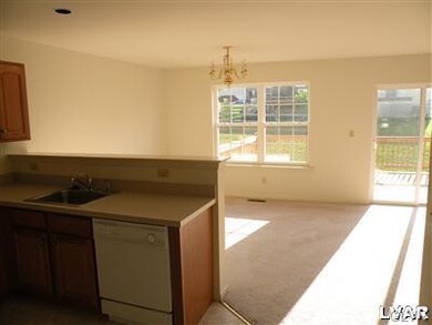 3621 Clauss Dr, Macungie, PA 18062 - photo 6