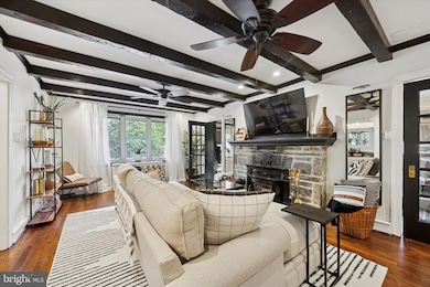 7114 Llanfair Rd, Upper Darby, PA 19082 - photo 6