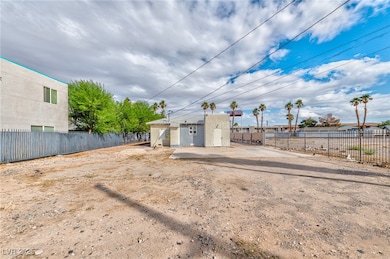 339 N 10th St unit 2, Las Vegas, NV 89101 - photo 4