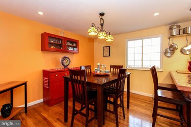 2309 Middle Creek Ln, Reston, VA 20191 - photo 6