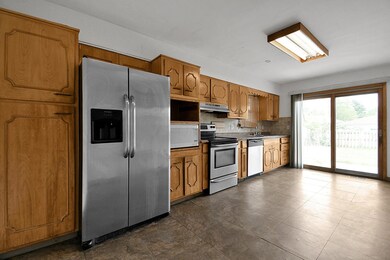 1268 Erickson Rd, Columbus, OH 43227 - photo 7