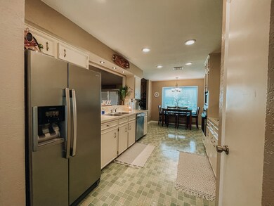 24 San Bernard St, Bay City, TX 77414 - photo 2