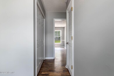 107 Old Post Ct, Jacksonville, NC 28546 - photo 5