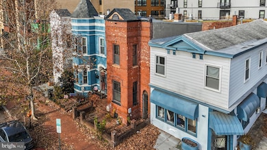 1362 E St SE, Washington, DC 20003 - photo 4