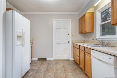 3616 Chapelwood Dr, Gastonia, NC 28052 - photo 4