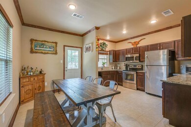 711 E 6th St, Bonham, TX 75418 - photo 6