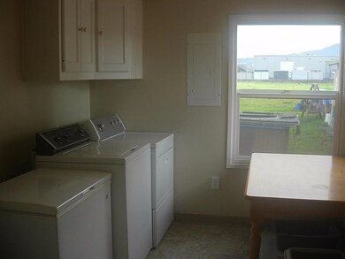 3388 Table Rock Rd, Medford, OR 97504 - photo 7