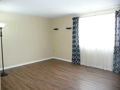 Living Room. Neutral interior! Move right in!