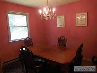 Buyer may want to update with new colors of paint