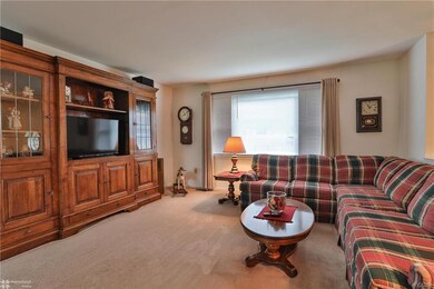 4533 Adams St, Whitehall, PA 18052 - photo 4