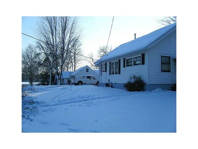 2101 Johnson Ave NW, Cedar Rapids, IA 52405 - photo 2