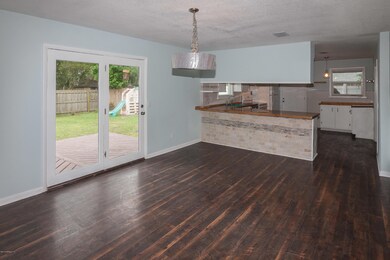 8220 Altama Rd, Jacksonville, FL 32216 - photo 5