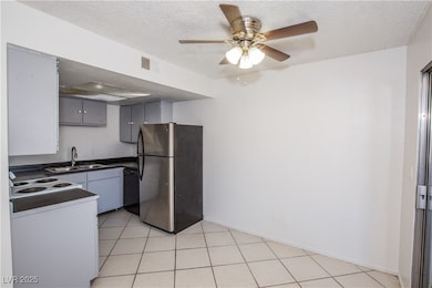 4910 Newport Cove Dr unit A, Las Vegas, NV 89119 - photo 6