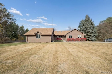 7700 Trumble Rd, Columbus, MI 48063 - photo 4