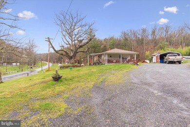 14040 Hollow Rd, Hancock, MD 21750 - photo 2