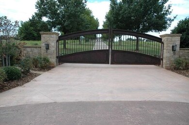 8686 W Waterloo Rd, Edmond, OK 73025 - photo 2