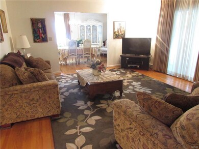 1113 W Highland St, Whitehall, PA 18052 - photo 3