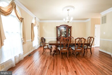 43224 Valiant Dr, Chantilly, VA 20152 - photo 3