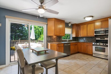 2152 Keylon Dr, West Bloomfield, MI 48324 - photo 4