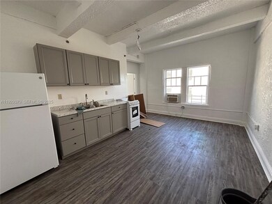 220 23rd St unit 406, Miami Beach, FL 33139 - photo 2