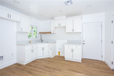 613 Middlefield St, Bakersfield, CA 93309 - photo 4