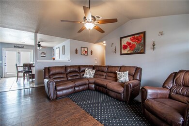 381 Jeanne Dr, Bethel Heights, AR 72764 - photo 5