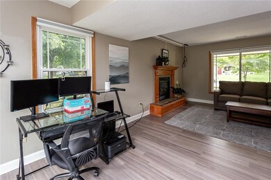 2811 SE 20th St, Des Moines, IA 50320 - photo 7