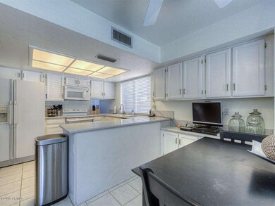007_Casual Dining and Kitchen