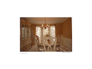 FORMAL DINING