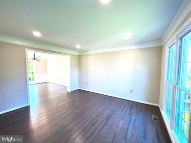 11601 Admiral Ct, Laurel, MD 20708 - photo 4