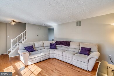 6011 Tree Swallow Ct, Columbia, MD 21044 - photo 5