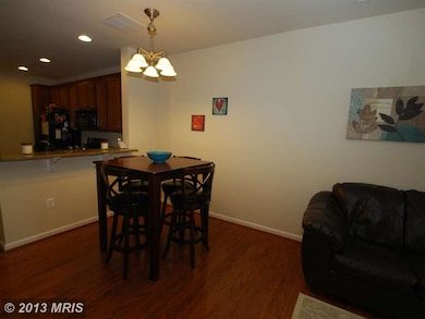 42611 Hollyhock Terrace unit 20M, Ashburn, VA 20148 - photo 5