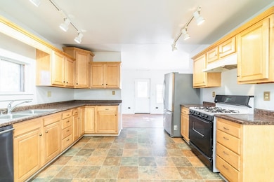 202 E Toledo St, Fremont, IN 46737 - photo 6