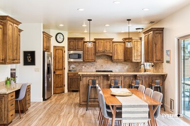 2843 S 2460 E - www.lystpros.com -6