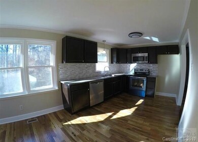 5127 W Piedmont Cir, Conover, NC 28613 - photo 2