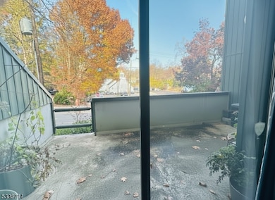 14 Highland Place unit C, Maplewood, NJ 07040 - photo 3