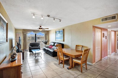 8101 Byron Ave unit 512, Miami Beach, FL 33141 - photo 5